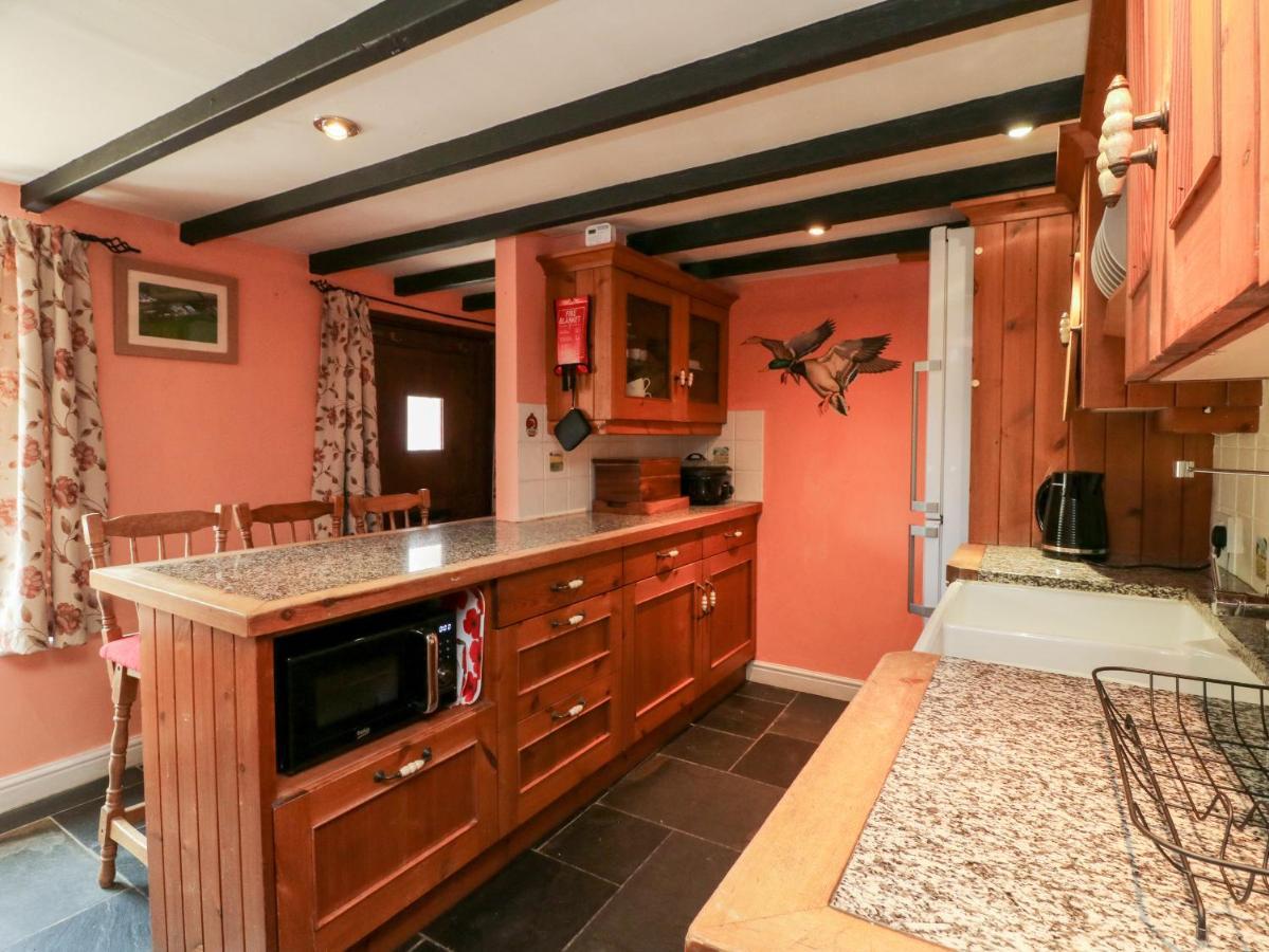 The Old Forge Cottage บู๊ด ภายนอก รูปภาพ